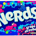 Balas Nerds Uva E Morango Theater Box (142g)